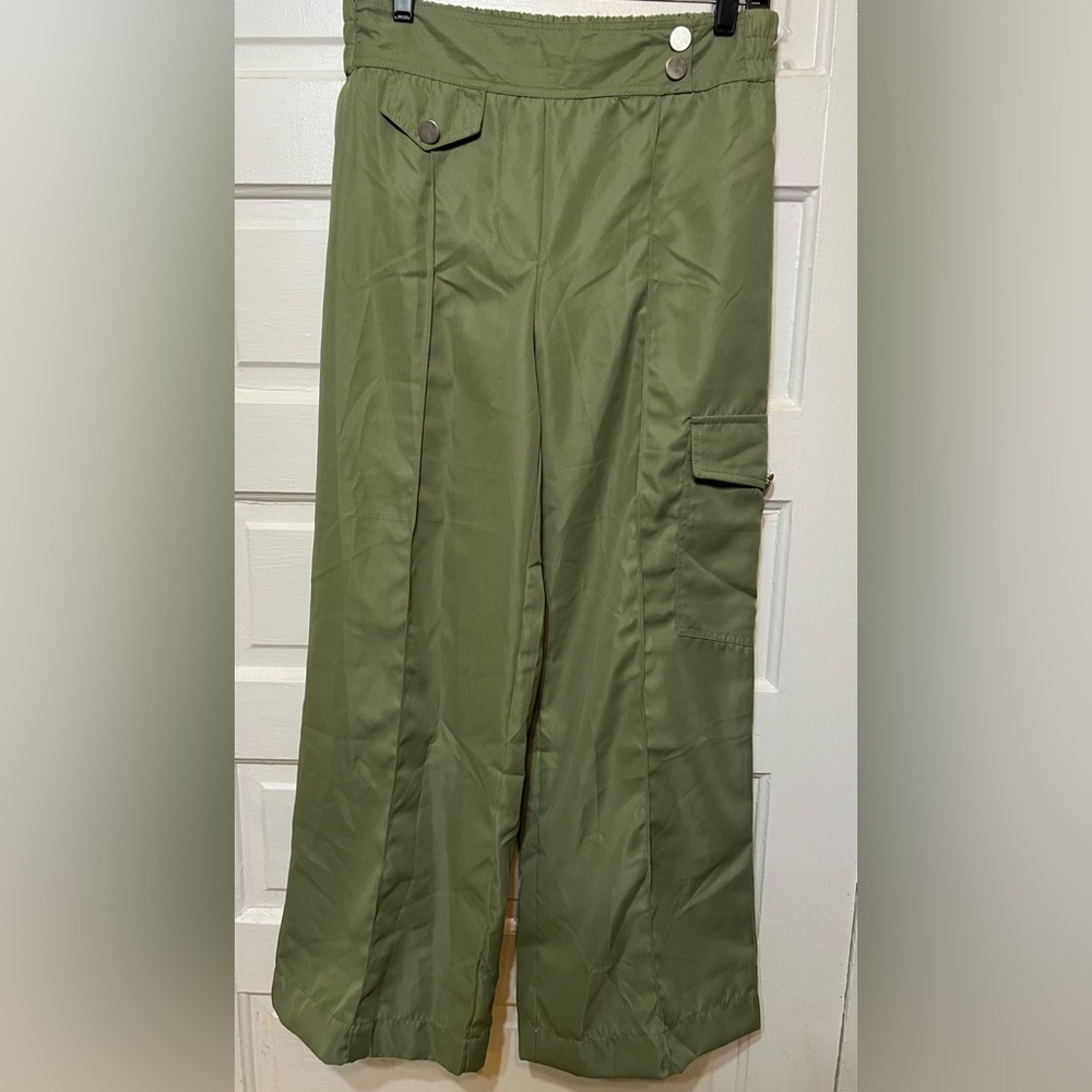 Wide leg pants